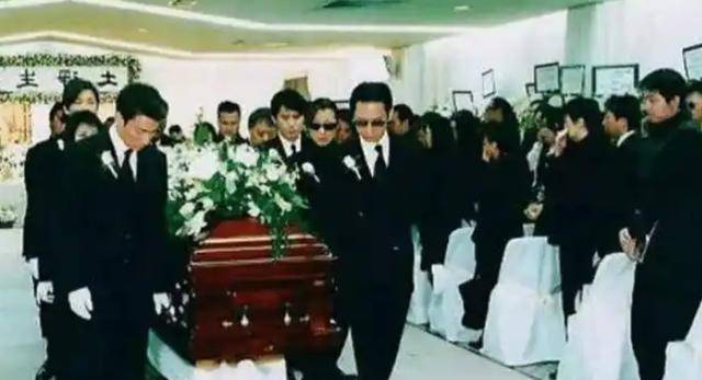 昔日恩怨再也無解！梅艷芳彌留之際「竟多次吩咐保鏢」：我死都不會見他們兩個人！