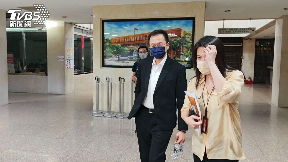 台灣科技大廠驚爆「勒令下市」！股票淪壁紙「董事長下台了」