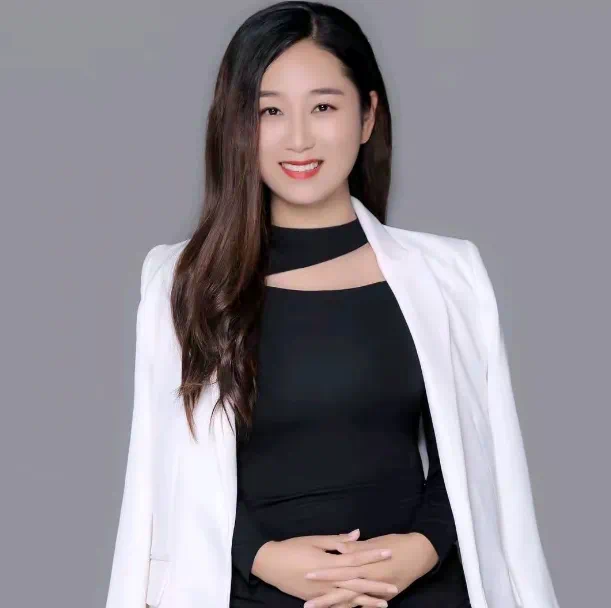 確診乳癌不到兩年！知名網紅「努力抗癌仍不敵病魔」得年35歲　