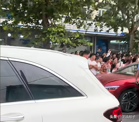 八點檔現實上演！正宮妻「抓猴小三母女」當街拉扯　尪不忍了「當場決裂小三」：我是被逼的...