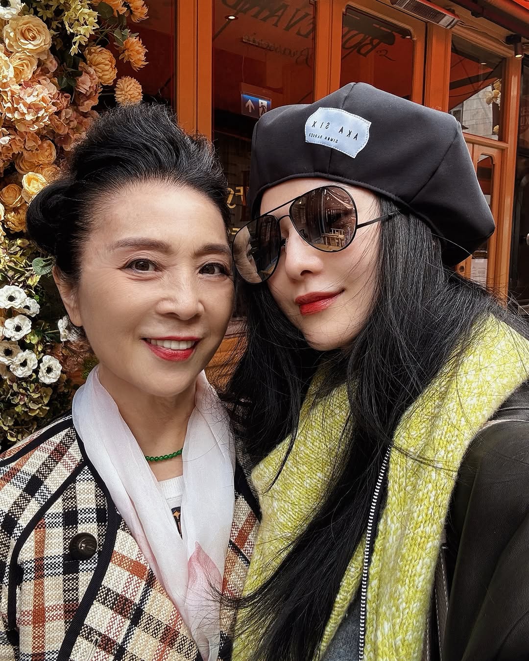 驚喜曬父母合照！范冰冰「73歲爸爸逆齡顏值」曝光　粉絲一看尖叫「這是哥哥吧...」
