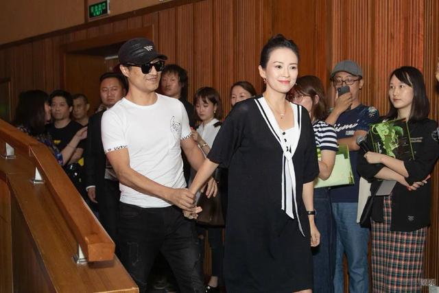 一度消失螢光幕！46歲影后離婚後「被發現面相變了」　超短髮現身「女王氣場全開」重回顛峰