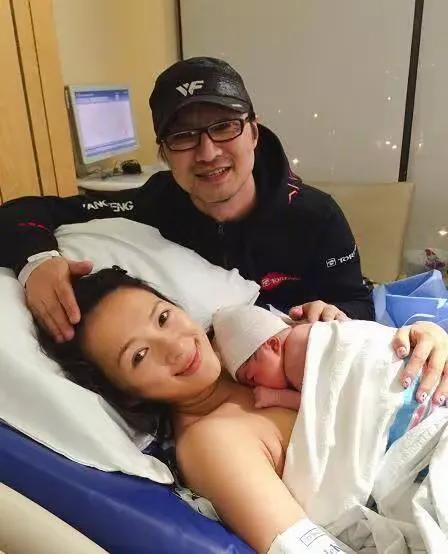 一度消失螢光幕！46歲影后離婚後「被發現面相變了」　超短髮現身「女王氣場全開」重回顛峰