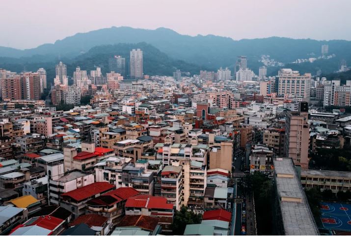 點名全台小心！命理師警告「恐爆大地震、海嘯」2時間點出爐　有三人「恐官位不保」