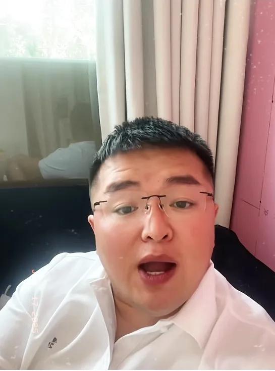 32歲網紅「直播中突頭疼」送醫猝逝！死因曝光竟合「黑粉吵架有關」