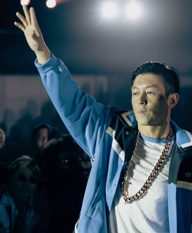 已經不是第一次發飆！大咖男星「搭頭等艙飆罵空服員」　秀鑽石卡嗆：「我會讓你丟掉工作...」