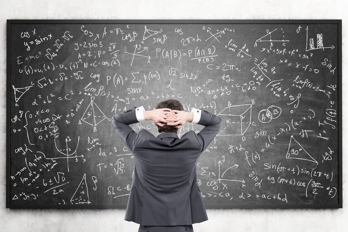 數學題「45÷9(3＋2)」答案是什麼？一堆人算錯「答案竟然不是1」