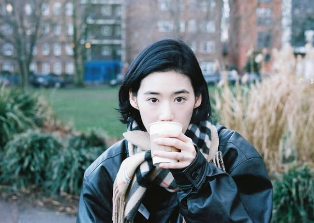 兩度當小三！資深女星「被拍到與非單身演員」約會過夜　不倫戀遭罵翻「如今再傳新戀情」