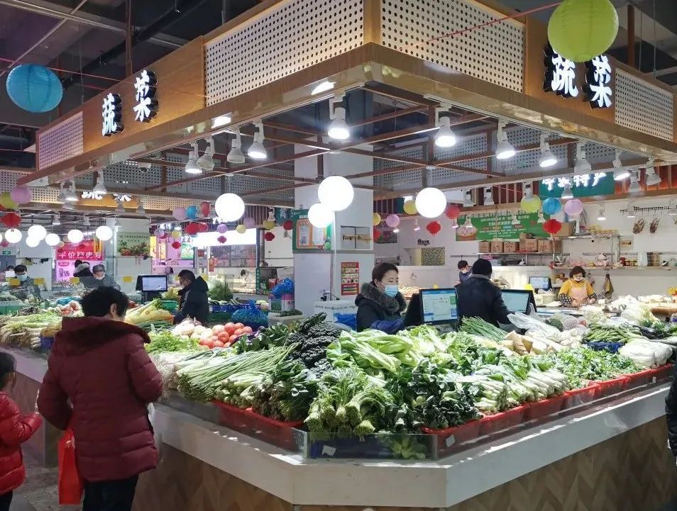 明明該享福！我把退休金「全給兒子還房貸」跑去當打掃阿姨　5年後病床上「見媳婦一訊息」淚如雨下