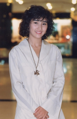 二度拒愛周星馳！ 消失30年「女神罕見現身」　模樣差太多「網驚認不出」