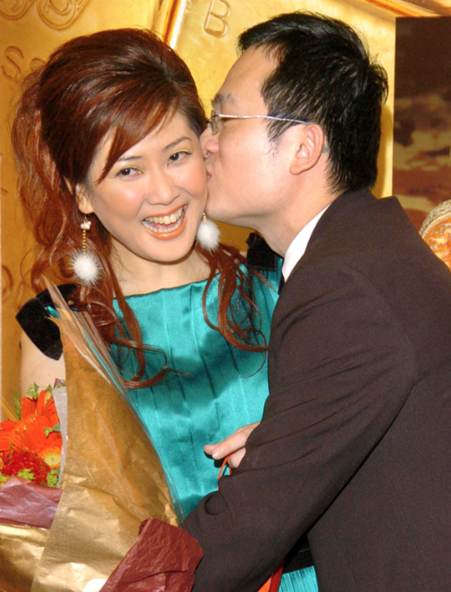 遭前夫外遇家暴！51歲前主播「改當美國護理師」單親養女　狂投300封履歷「淚謝貴人幫忙」：差點撐不下去