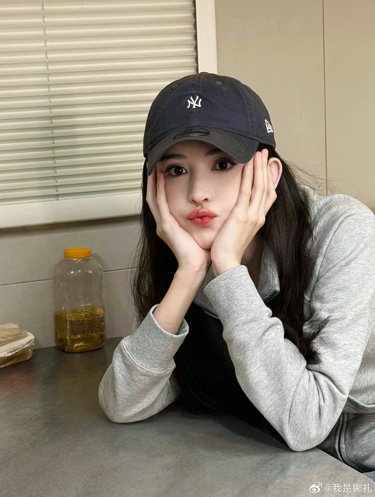 被封人間維納斯！超美頂級女星「打扮清涼被巧遇」　一看「暴瘦成皮包骨」消瘦狀態引擔憂