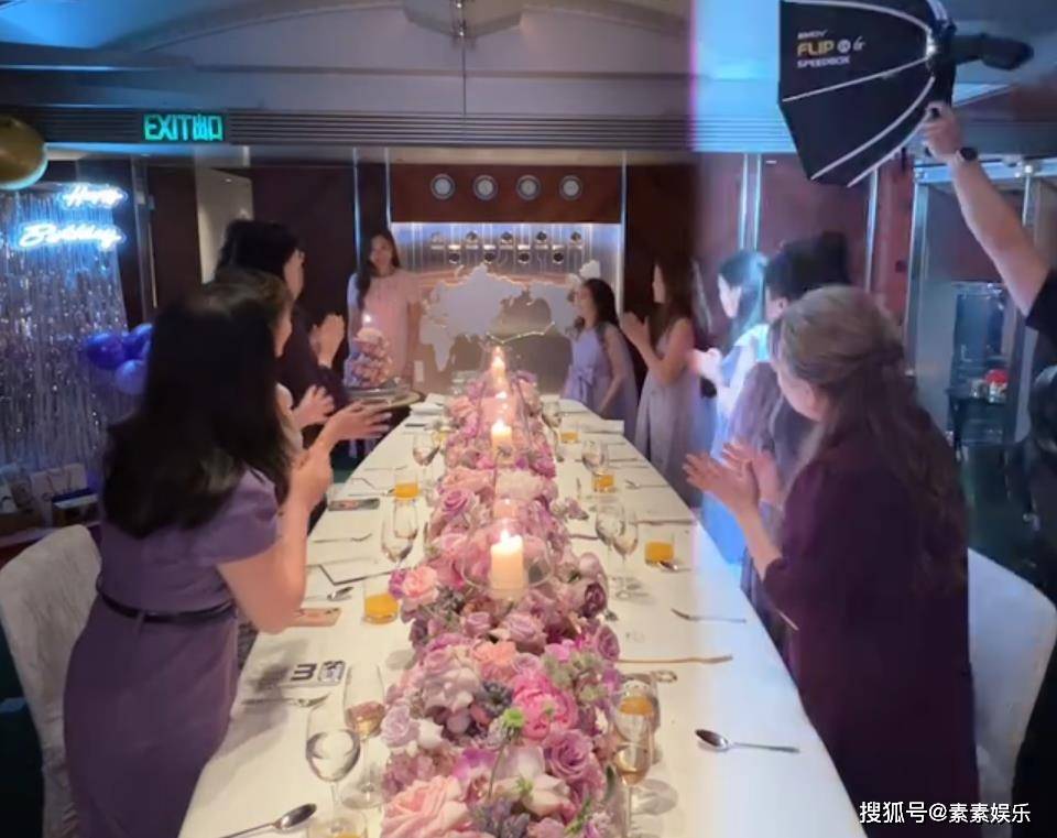 甜嫁富商16年！55歲女星慶生「奢華畫面曝光」　換下粉紅長裙「第二套驚艷全場」：深V到肚擠