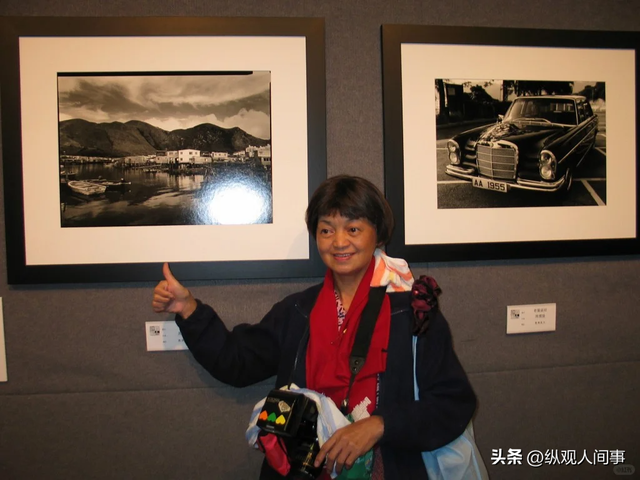 以為是失智老人！「她穿舊衣、背家當」一瘸一拐流浪　沒想到「一轉正臉」周潤發被罵翻