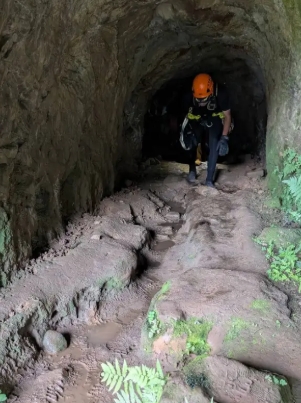 瑞芳小鬼瀑布命案！遊客嚇見「男子卡百公尺」斷氣　遺體「詭異見抓握痕跡」