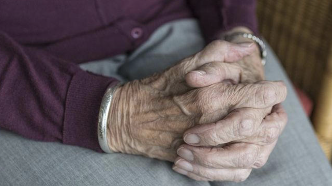 78歲母嫌「每個月4萬」孝親費不夠！兒回家見一幕嚇壞