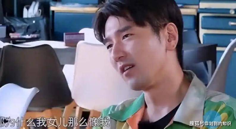 當媽後淡出演藝圈多年！ 45歲女星被捕獲「帶6歲女兒吃飯」　凍齡美貌自帶仙女氣場