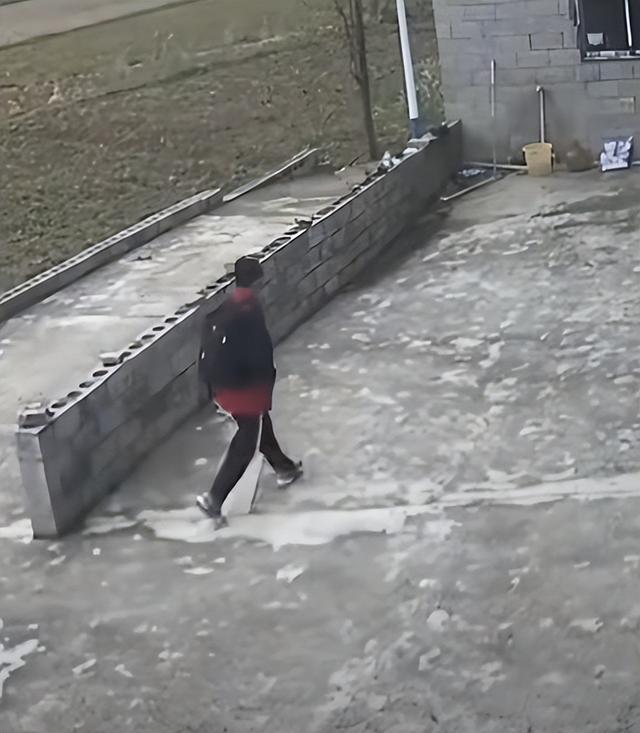 17歲高中生輕生亡！監視器「錄下生前最後身影」 　媽媽一看撕心裂肺：「為什麼要這樣離開...」