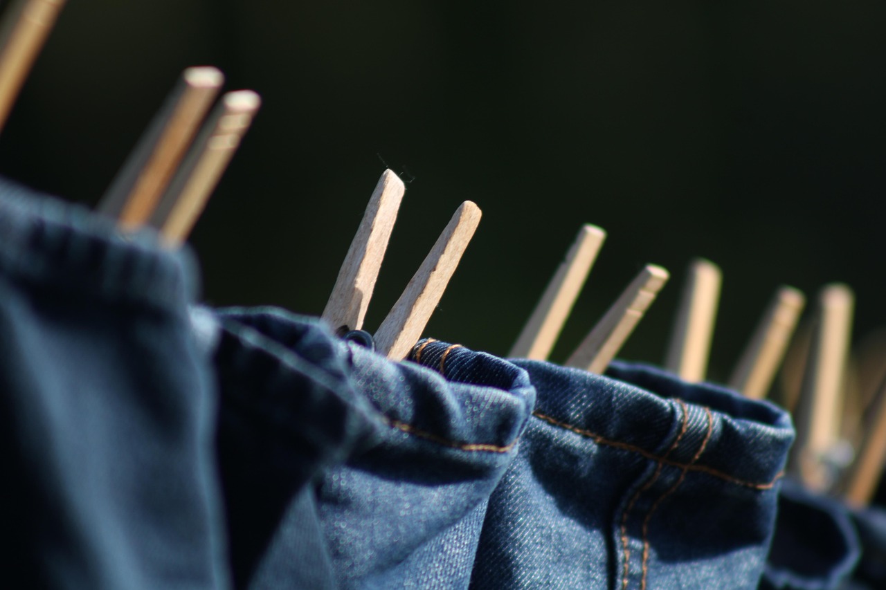 全新衣服到底要不要先洗？業者揭露真相了：這步非常重要