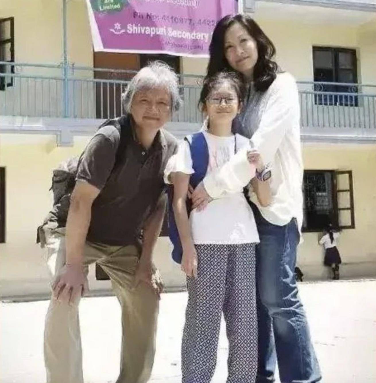 淡出演藝圈7年！55歲女星「驚喜現身客串」氣質優雅　近況曝光「轉行當老師」：已拿博士學位