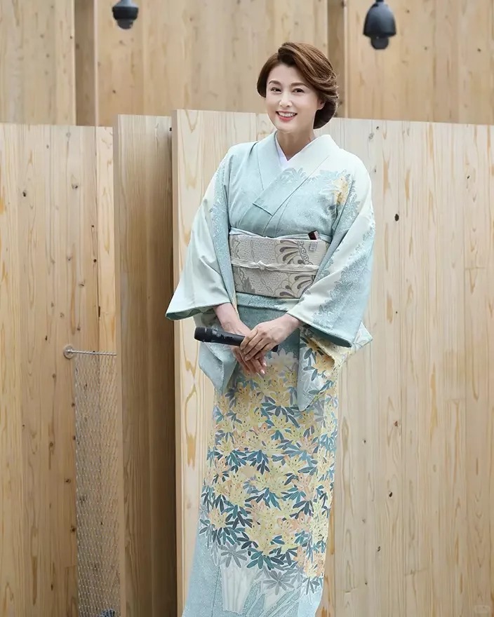 擁有絕色美貌！大咖女星「連郭富城都對她一見鍾情」　53歲穿和服現身「徹底被歲月遺忘」