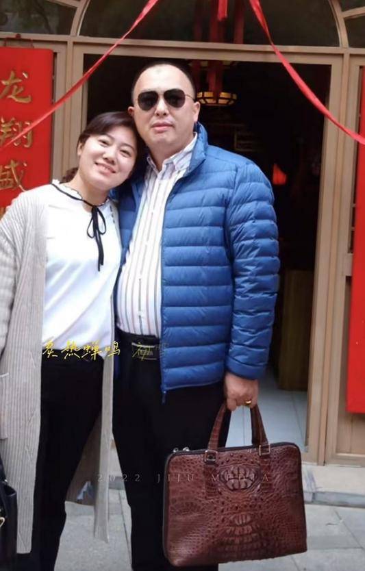 商界大咖悲發訃告！證實「愛妻與世長辭」享年48歲　臨終前「夫妻相守」哽咽：捨不得放手