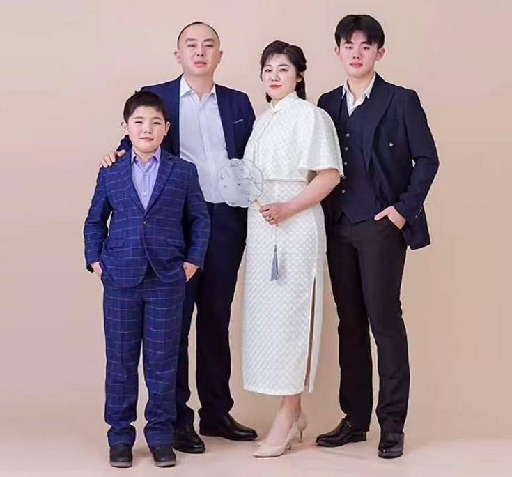 商界大咖悲發訃告！證實「愛妻與世長辭」享年48歲　臨終前「夫妻相守」哽咽：捨不得放手