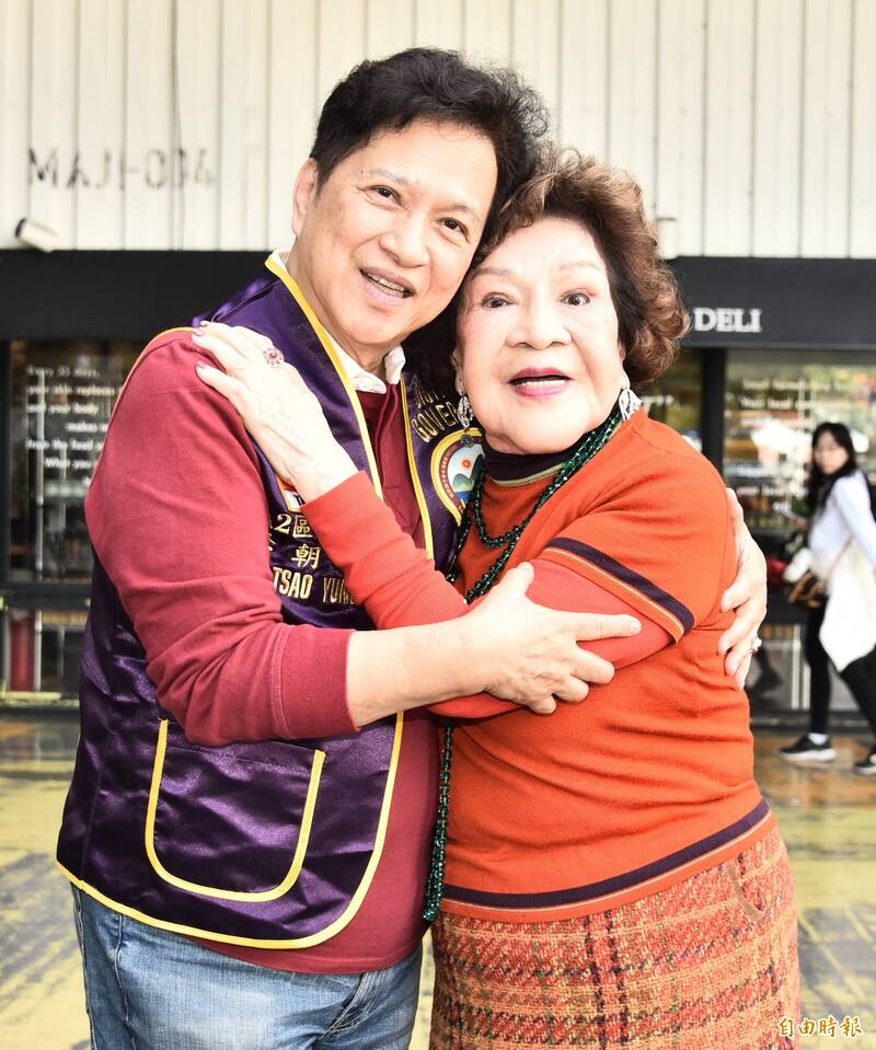 周遊「證實83歲的他病逝」！難過曝「一度清醒拔管」：我已仁至義盡了...