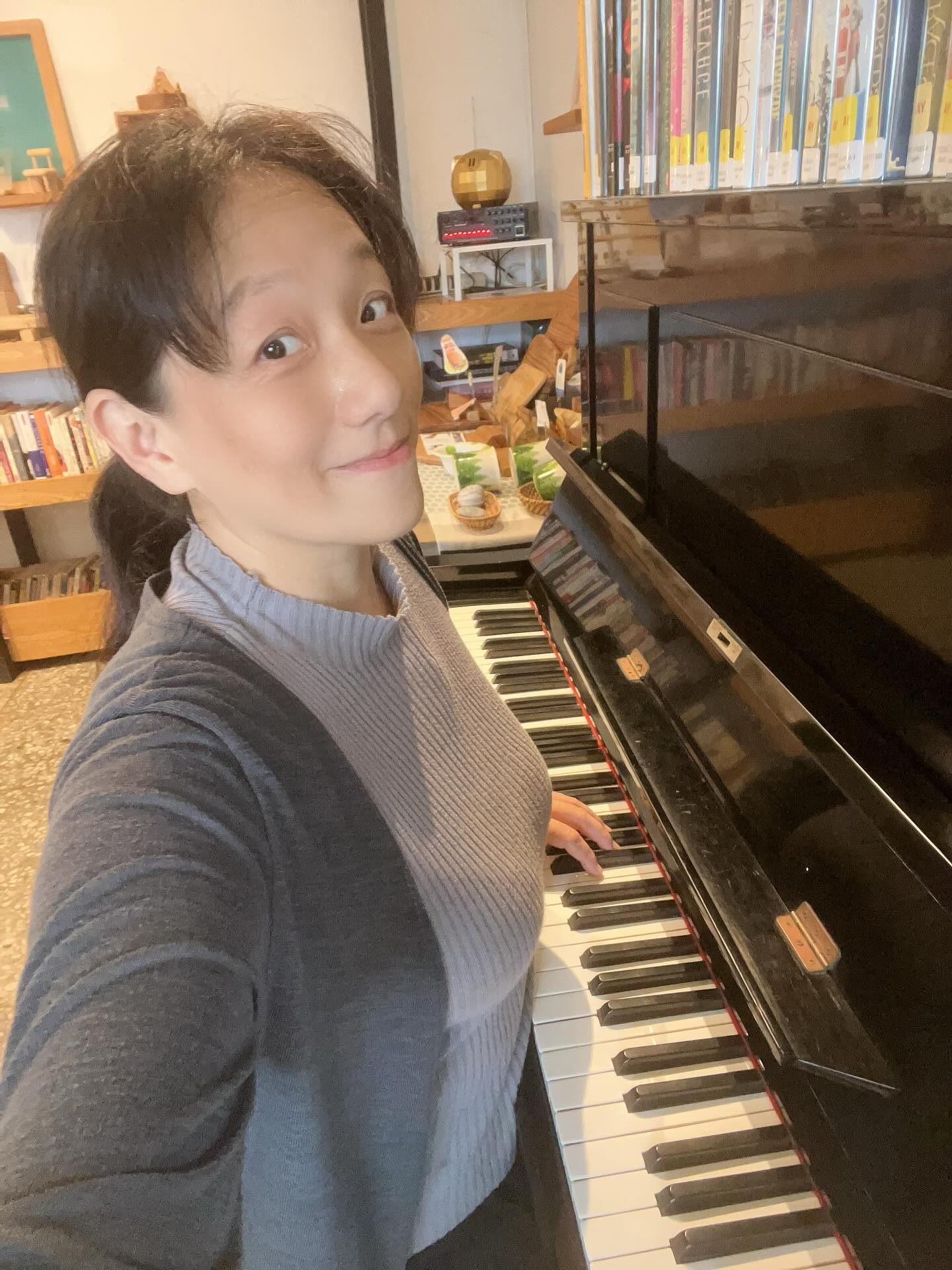 沒人認出她！牛肉麵店員「竟是知名女星」　「素顏穿制服」認了無戲可拍...