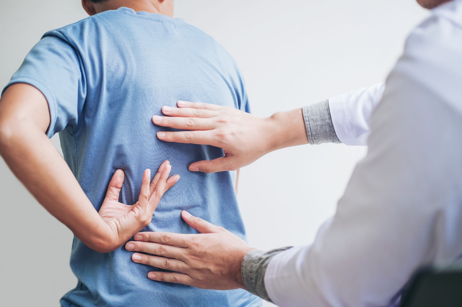 35歲男狂喊累「全身好痠痛」！醫生示警「1病毒釀禍」恐罹癌