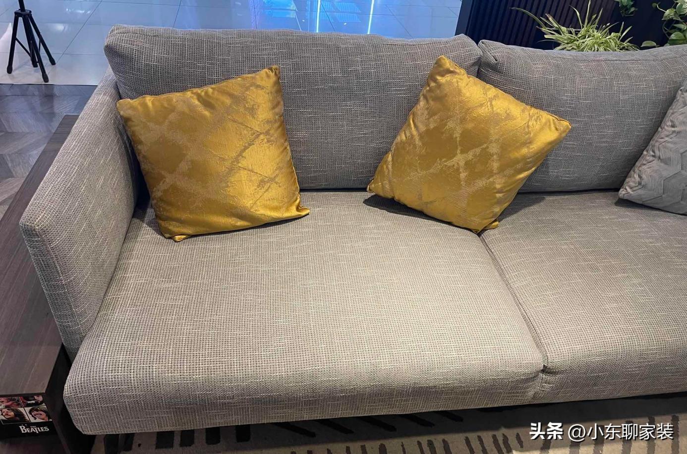 後悔太晚知道！家裡沙發「不能這樣擺」　恐怕漏財「一生貧窮難翻身」