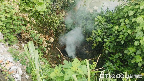 詭異！台中阿北摔邊坡「被菸蒂燒死」　報案人傻眼：他本來想求救...