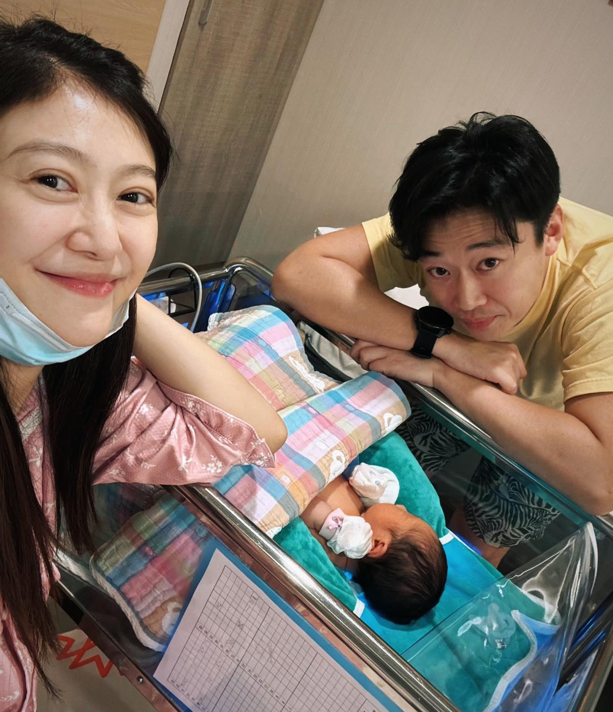 才剛生3個月！台8女星「上圍D升級F」腰部曲線纖細　一系列「超辣海邊美照」：根本逆天辣媽