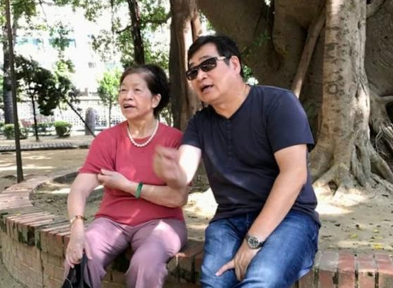 5天前媽媽才過世！68歲金鐘主持「驚傳車上身亡」死因曝光