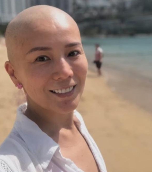 抗癌3年！50歲女星認了「狠斬14年婚姻」　曝離婚原因：「還是撐不住...」