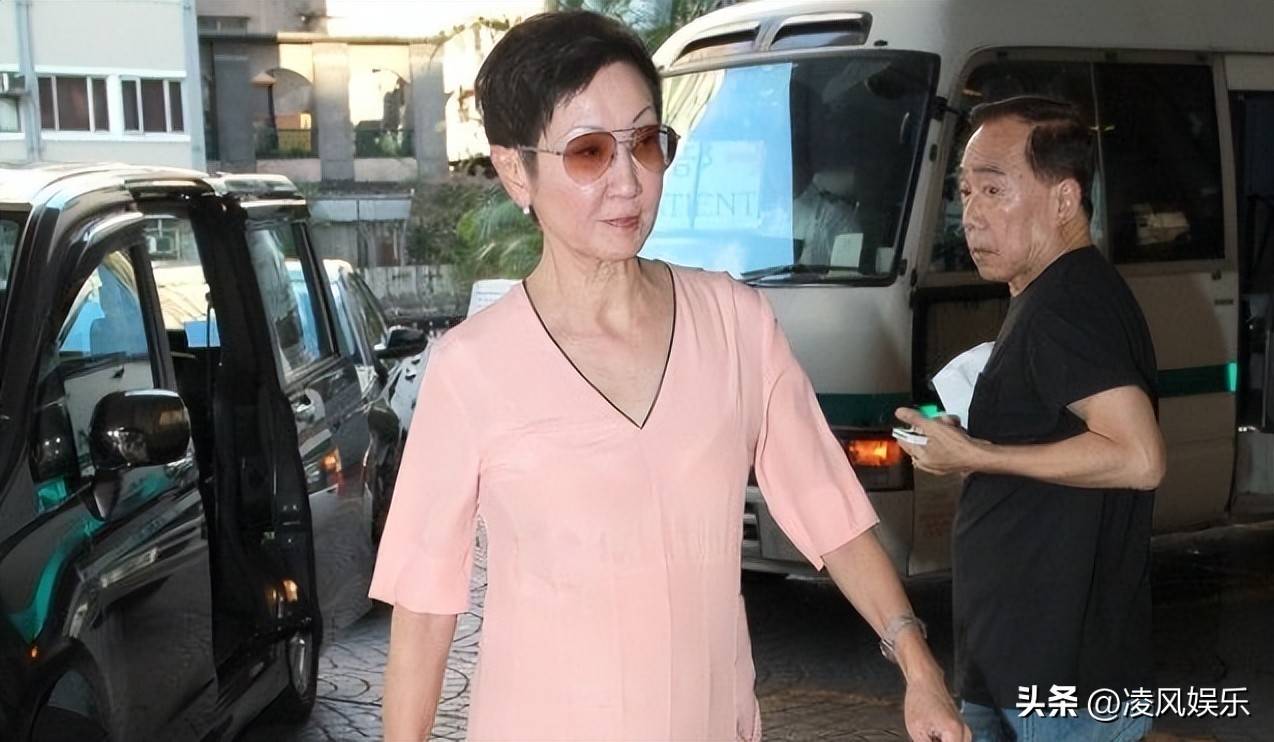 她是林青霞閨蜜！65歲「被丈夫背叛拋棄」黯然離婚　11年後「兩人再同台」：她一舉動盡顯瀟灑