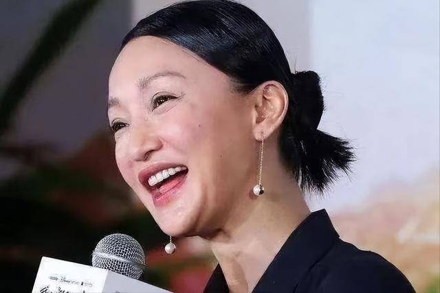一群凍齡女神！關掉濾鏡後「全場鴉雀無聲」　嚇壞「像骷髏忍了」：但這個真忍不了