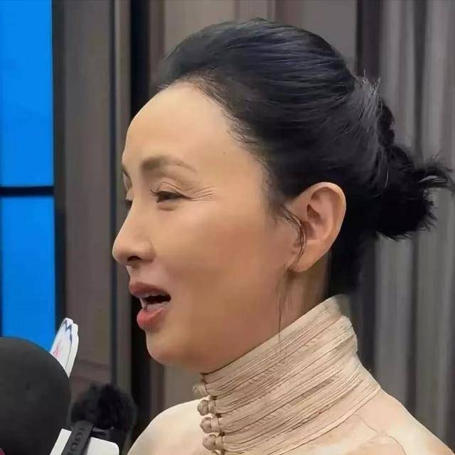 一群凍齡女神！關掉濾鏡後「全場鴉雀無聲」　嚇壞「像骷髏忍了」：但這個真忍不了