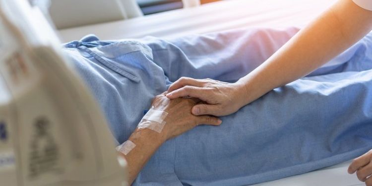 癱瘓無法自理生活！新竹男受盡折磨「形容像活著的死人」　請求安樂死「法院駁回曝原因」