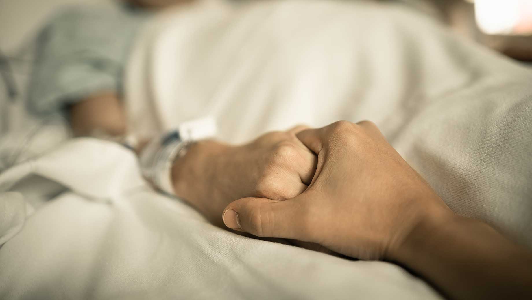 癱瘓無法自理生活！新竹男受盡折磨「形容像活著的死人」　請求安樂死「法院駁回曝原因」