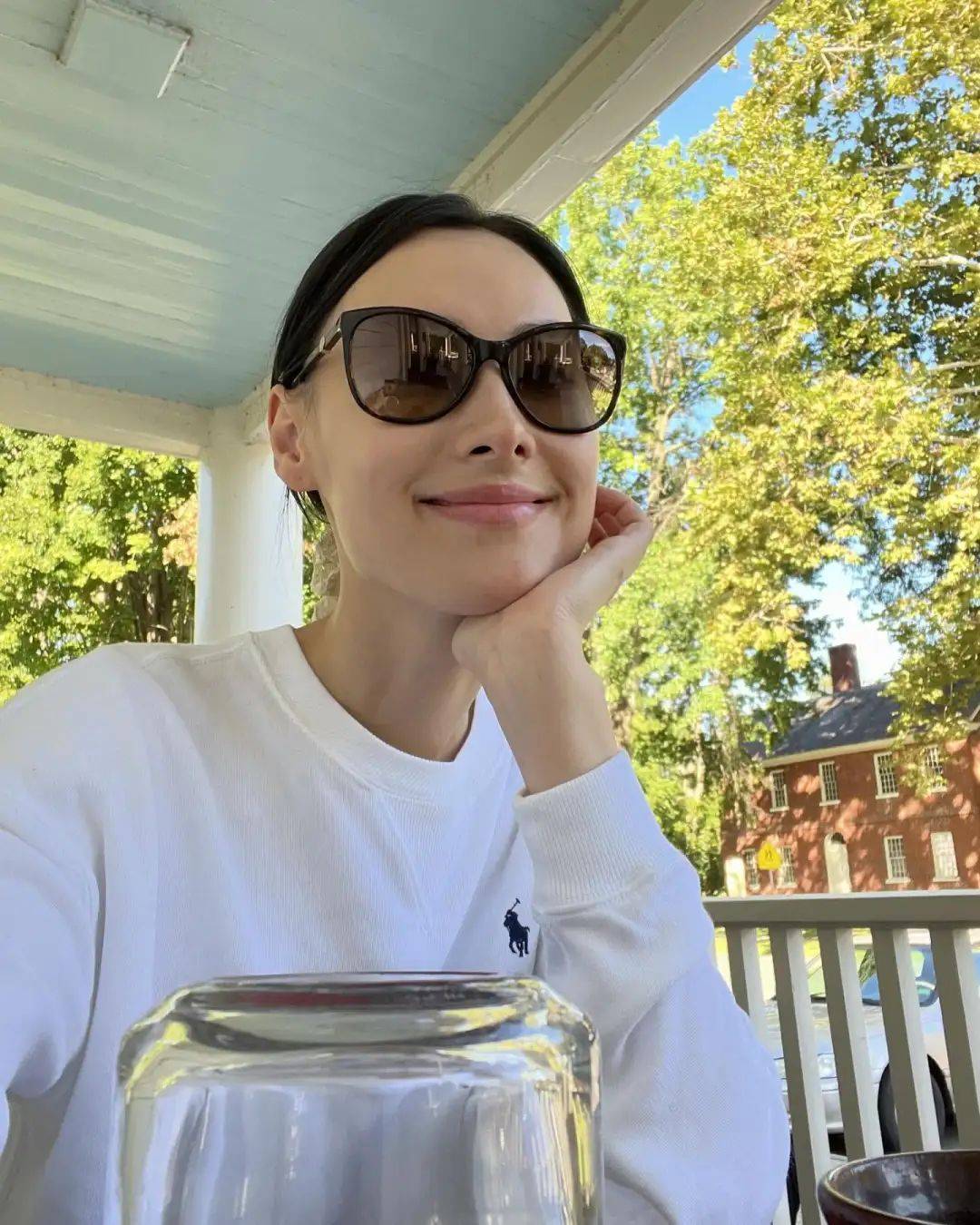 不甩豪門棄婦標籤！絕美女星「歡慶37歲生日」牽手新男友　不嫁豪門「1細節成人生贏家」