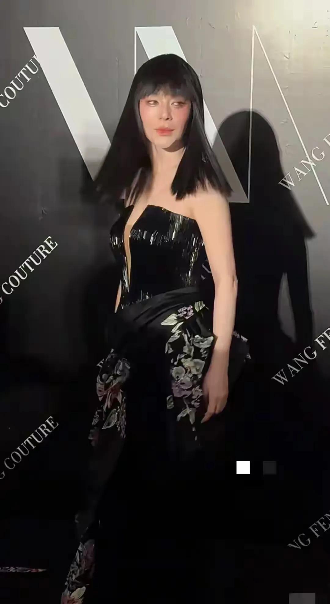 曾是超美女主角！54歲資深女星「罕見性感現身」狀態曝光　面部僵硬被嘲：「整過頭？」