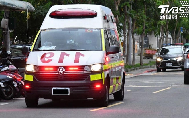 快訊／北市驚傳「救護車撞機車」騎士當場身亡　車上還載「腦溢血病患」狀況曝光