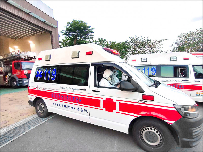 快訊／北市驚傳「救護車撞機車」騎士當場身亡　車上還載「腦溢血病患」狀況曝光