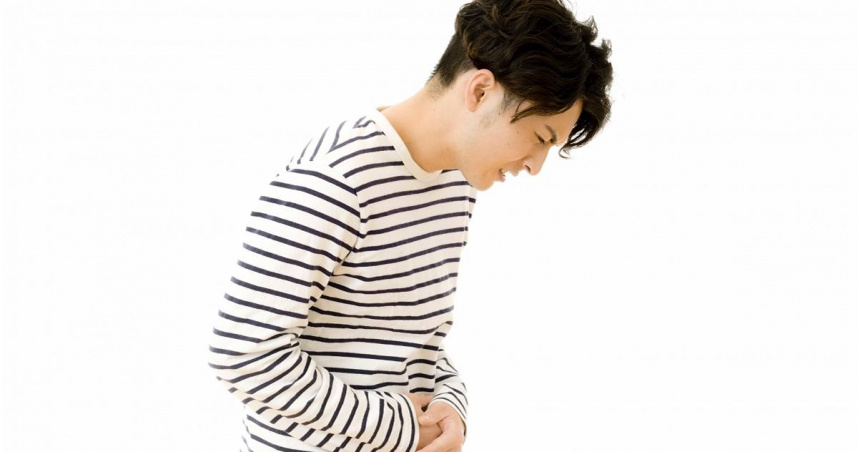 真懂玩？30歲男「一臉慘白掛急診」 醫生一照「驚見30公分的牠」當場無言　  
