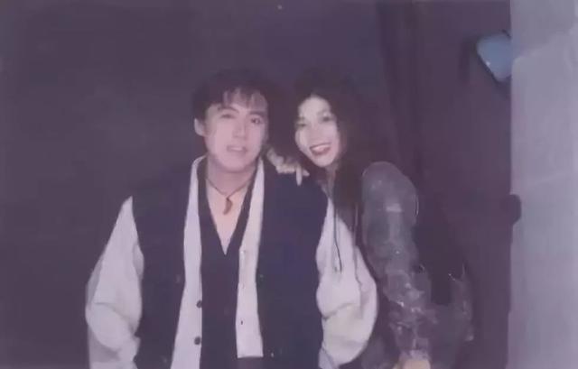 淡出螢光幕7年！58歲台灣苦情歌王「街上被捕獲」　滿頭「白髮消瘦憔悴」粉絲嚇壞：生病了？