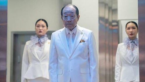 哭斷腸！資深男星慟曝「最愛的她過世了」　靈堂弔唁「出殯時間曝光」