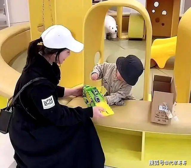 美女演員「嫁大15歲禿頭導演」被酸不登對！她為愛放棄所有「3年後近況令人搖頭」