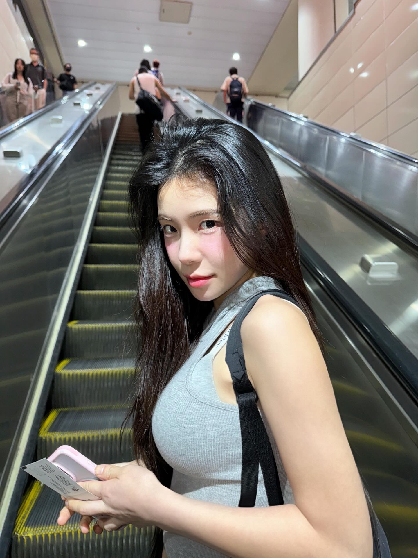 大咖女神下班「獨自吃火鍋」！被拍到「私下一舉動」粉絲看了好心疼