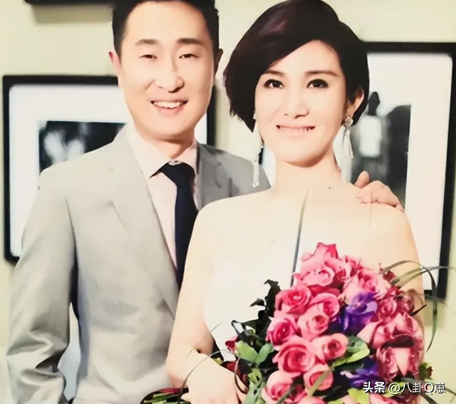 當年下嫁窮小子！大咖女星悲曝「失去3孩子」　隱退多年「終於再當媽」一家三口曝